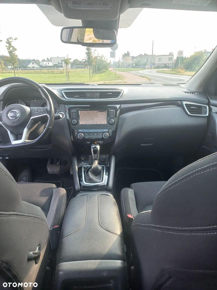 Nissan Qashqai 1.5 dCi DCT TEKNA - 23