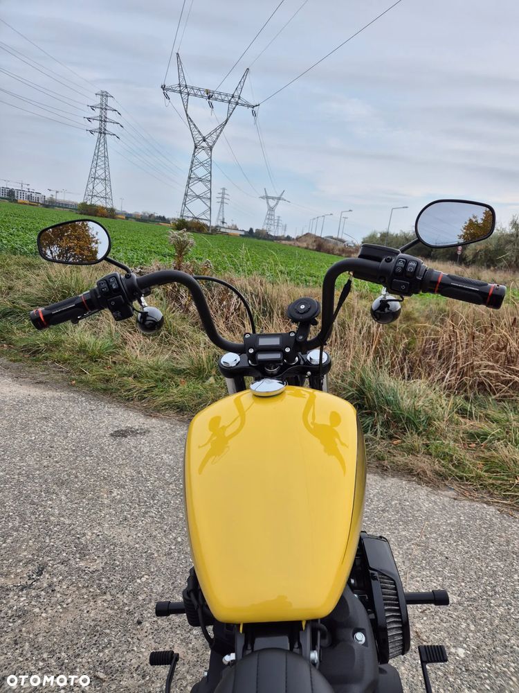 Harley-Davidson Softail Street Bob - 21
