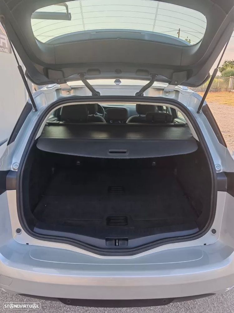 Renault Mégane Sport Tourer - 8