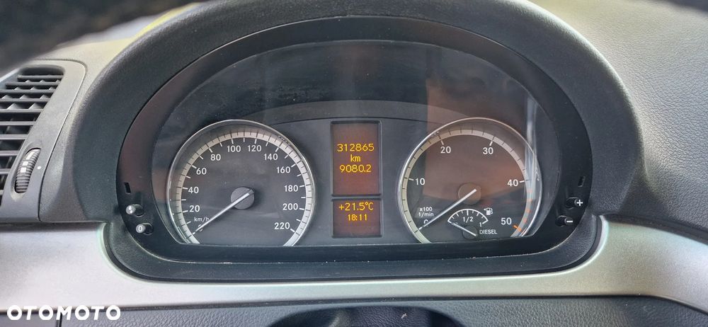 Mercedes-Benz Viano - 7