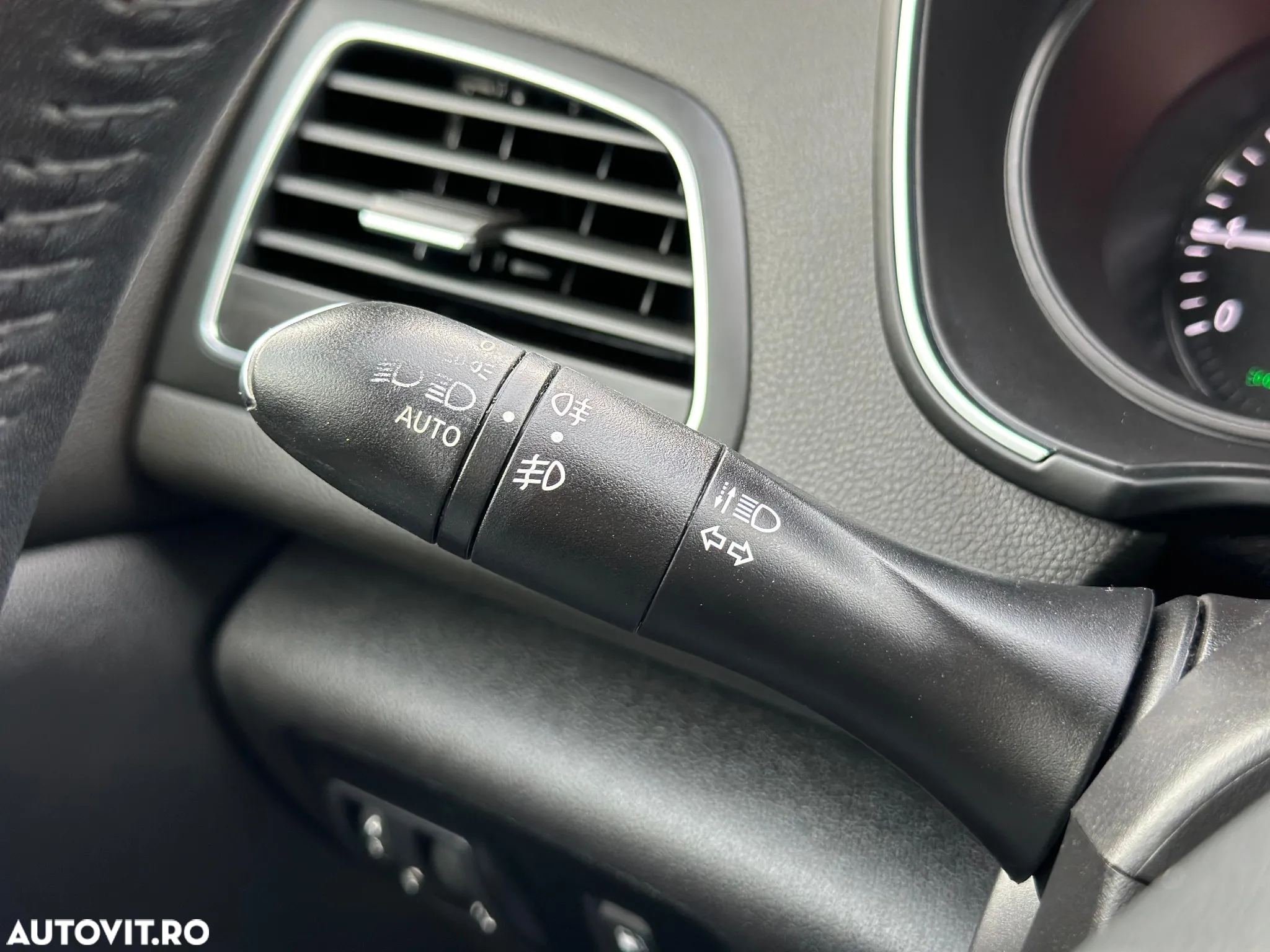 Renault Megane TCe EDC Zen - 27