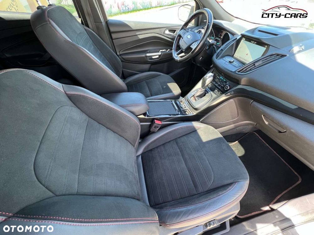 Ford Kuga - 24