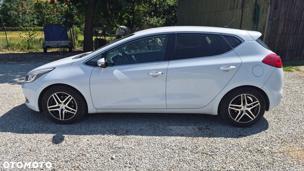 Kia Ceed 1.6 CRDi 128 Vision - 2