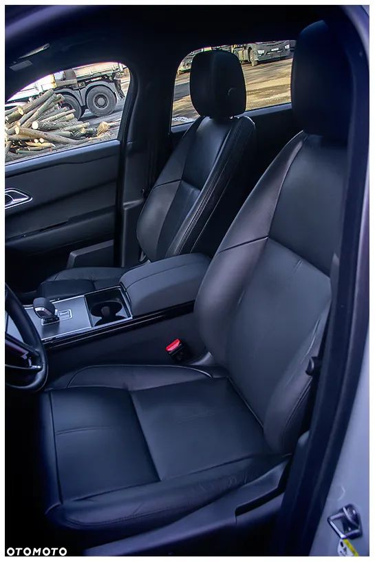 Land Rover Range Rover Velar 3.0 D300 mHEV Dynamic SE - 23