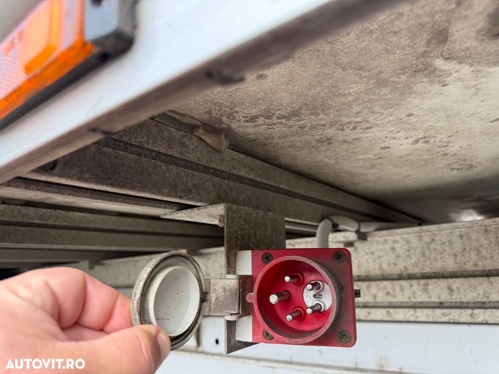 Mercedes-Benz Sprinter 516 - 12