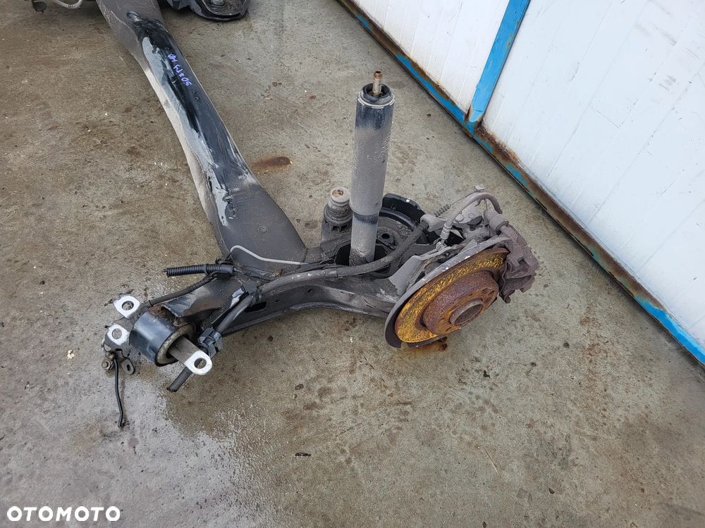 Belka zawieszenia tylna Peugeot 308 T9 HB - 4