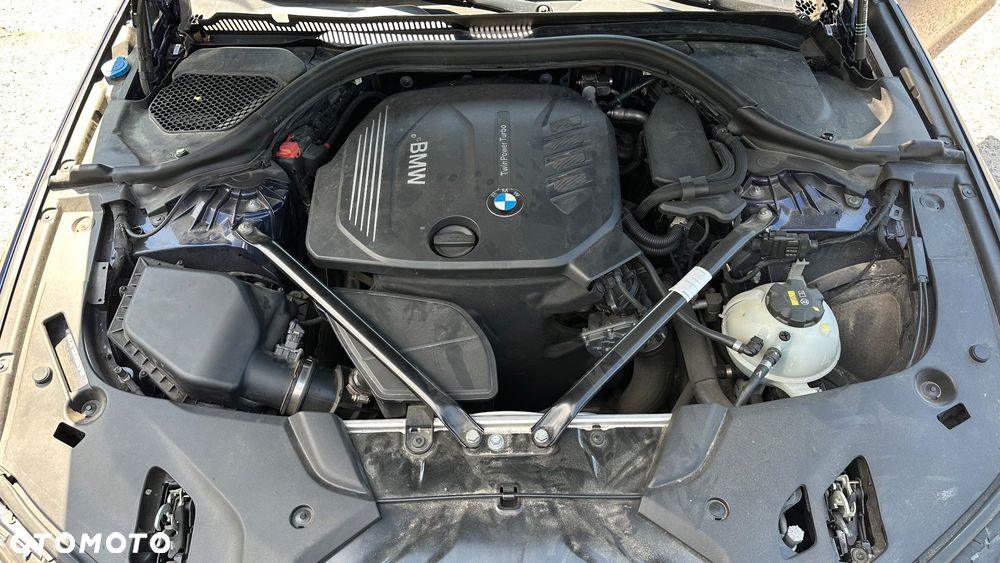 BMW Seria 5 520d Sport Line - 24