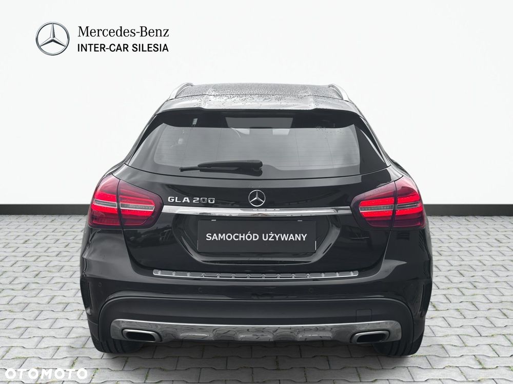 Mercedes-Benz GLA - 7