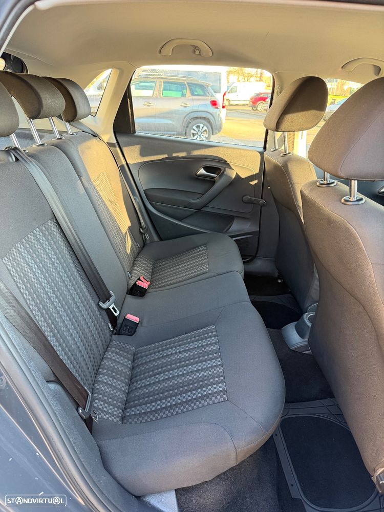 VW Polo 1.0 (Blue Motion ) Comfortline - 6