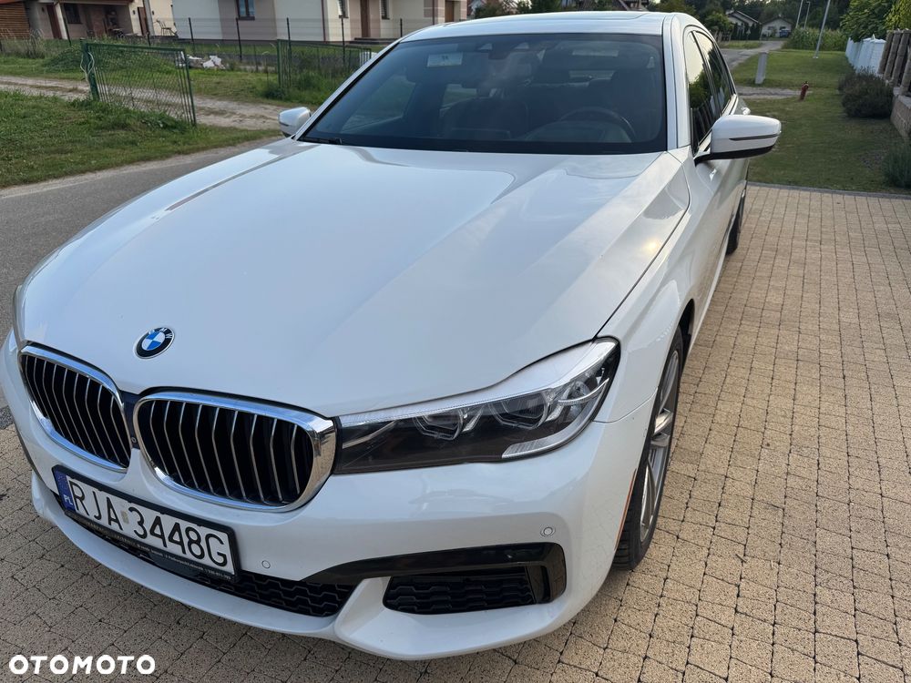 BMW Seria 7 740Li xDrive - 27