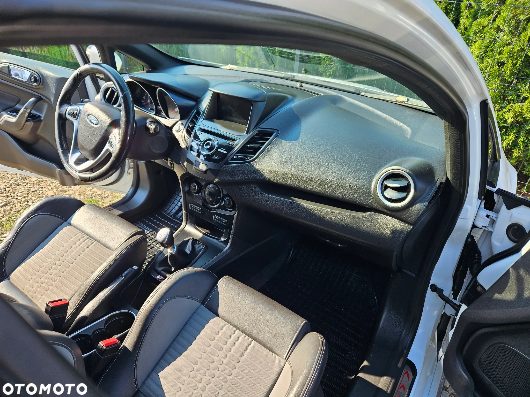 Ford Fiesta 1.6 EcoBoost ST - 6