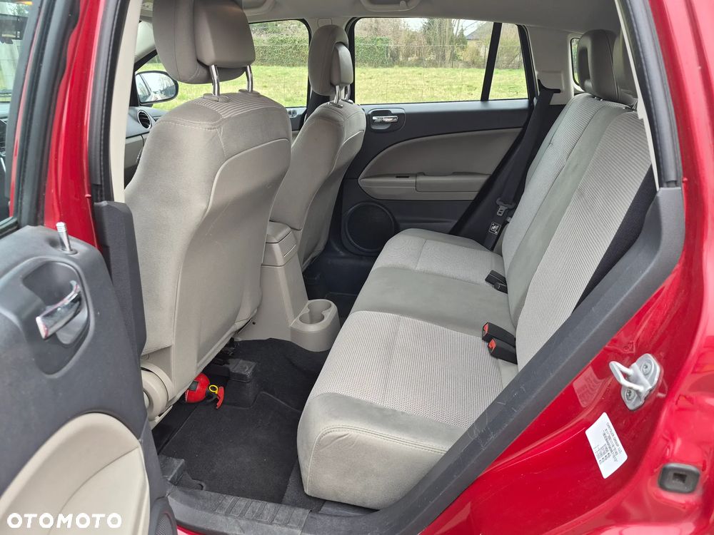 Dodge Caliber 2.0 SXT - 12