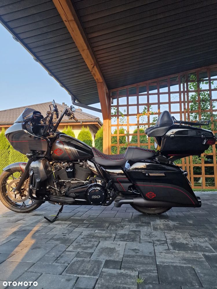 Harley-Davidson Touring Road Glide - 16