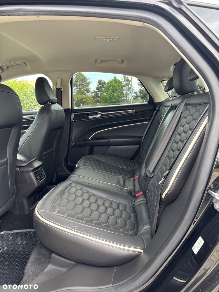 Ford Mondeo 2.0 Hybrid Vignale - 18