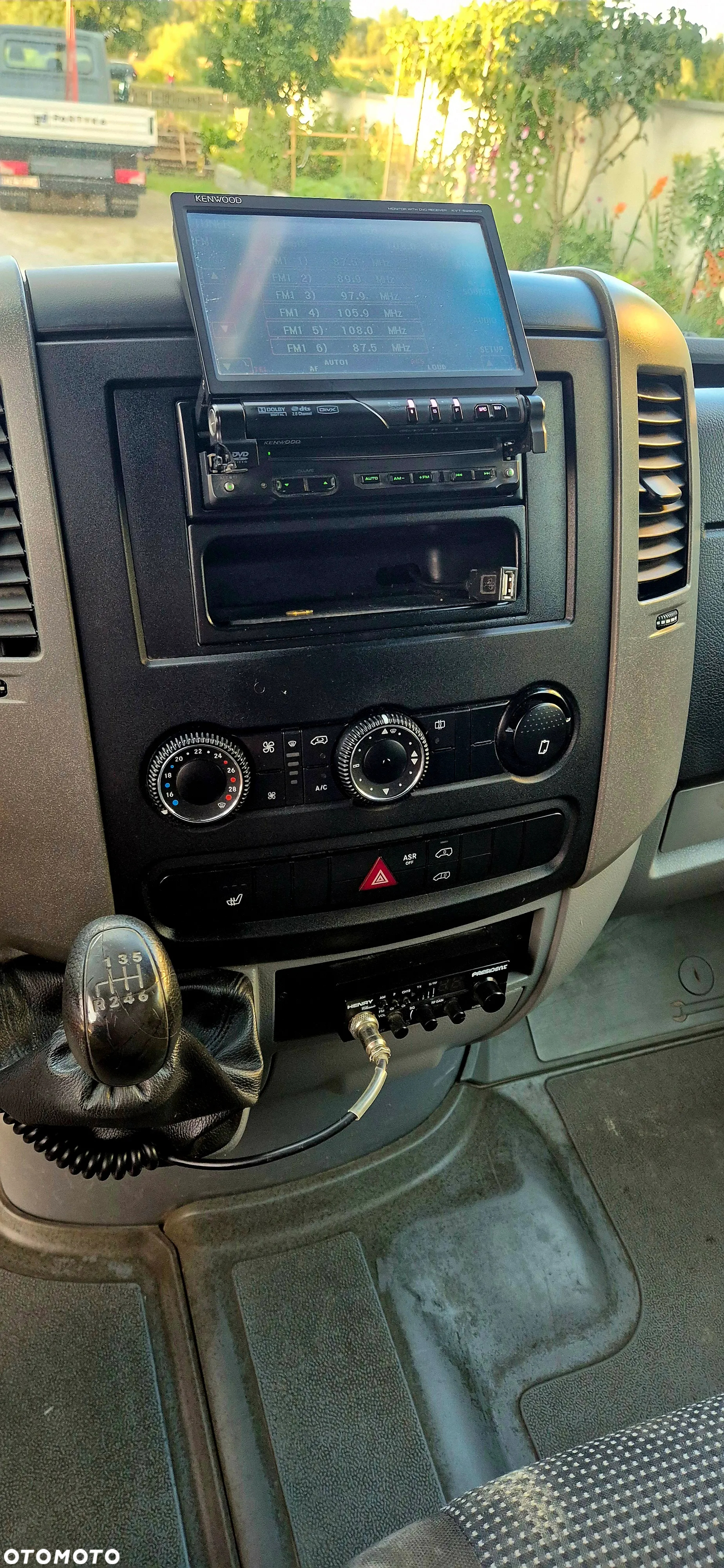 Mercedes-Benz Sprinter - 18