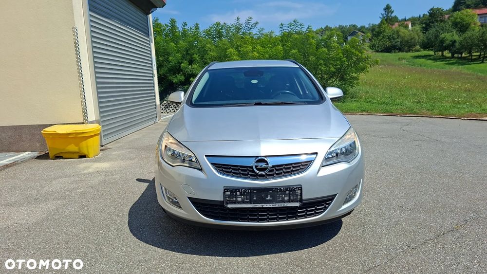 Opel Astra 1.4 Turbo 150 Jahre - 27