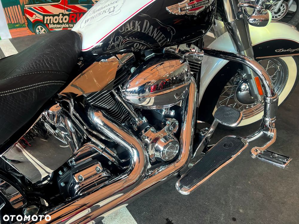 Harley-Davidson Softail Deluxe - 13