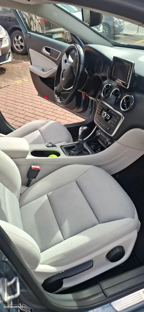 Mercedes-Benz A 180 - 11