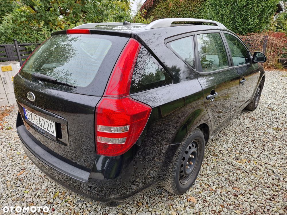 Kia Ceed Cee'd 1.4 L - 6