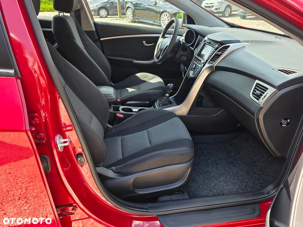 Hyundai i30 - 30
