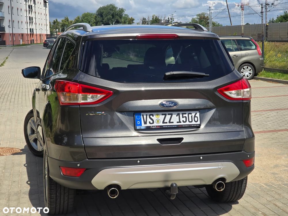 Ford Kuga 2.0 TDCi 4x4 Titanium - 38