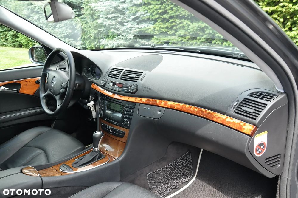 Mercedes-Benz Klasa E - 31