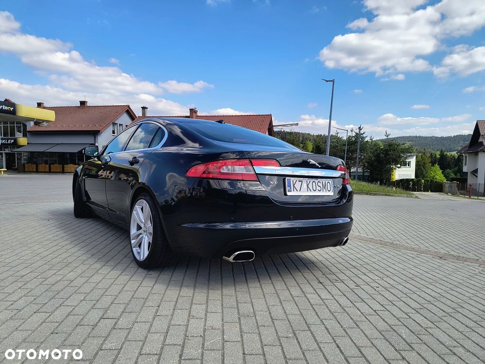 Jaguar XF 4.2 SV8 - 4