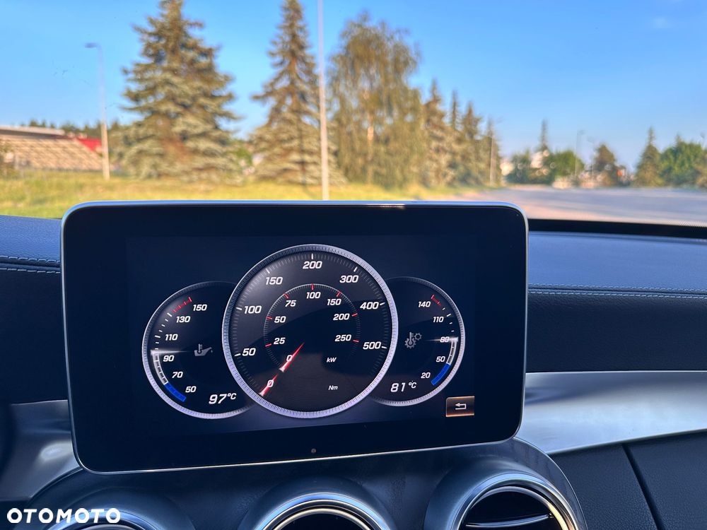 Mercedes-Benz Klasa C AMG 43 4Matic 9G-TRONIC - 23