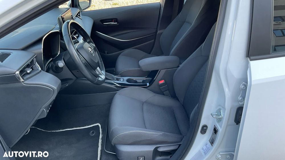 Toyota Corolla 1.8 HSD Dynamic - 13