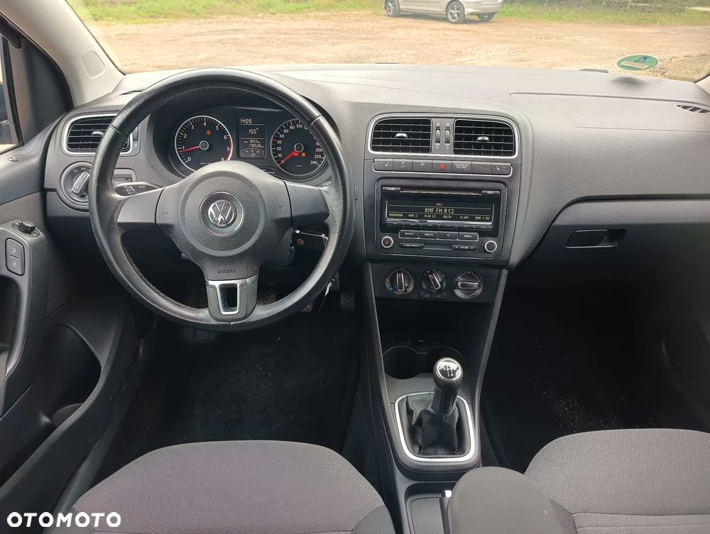 Volkswagen Polo 1.4 16V Trendline - 11