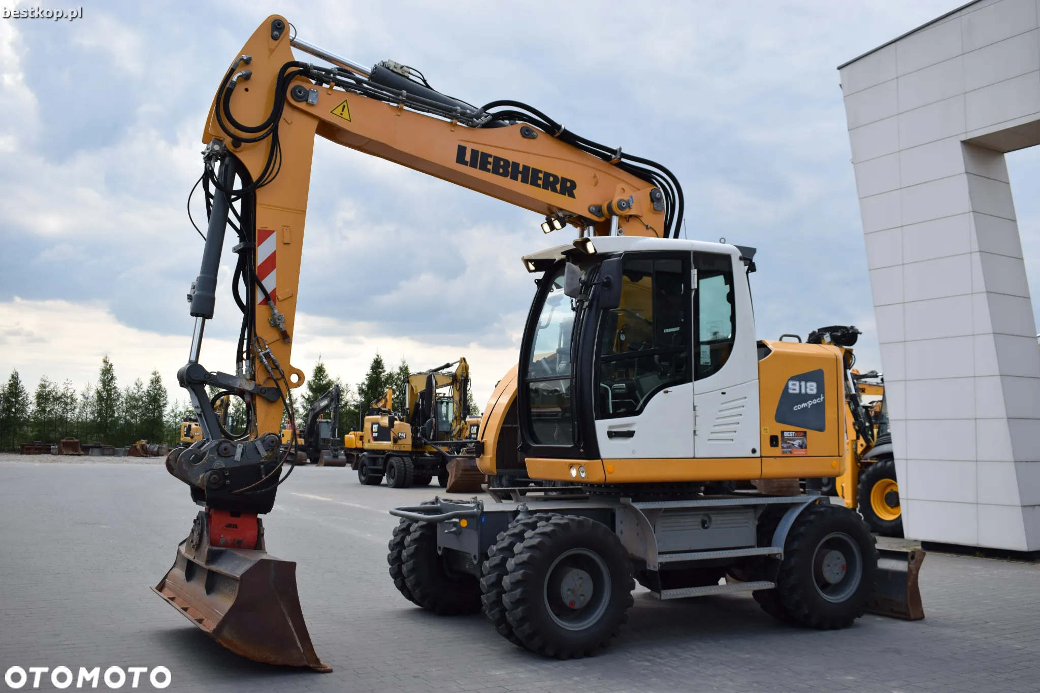 Liebherr A918 Compact Litronic - 12