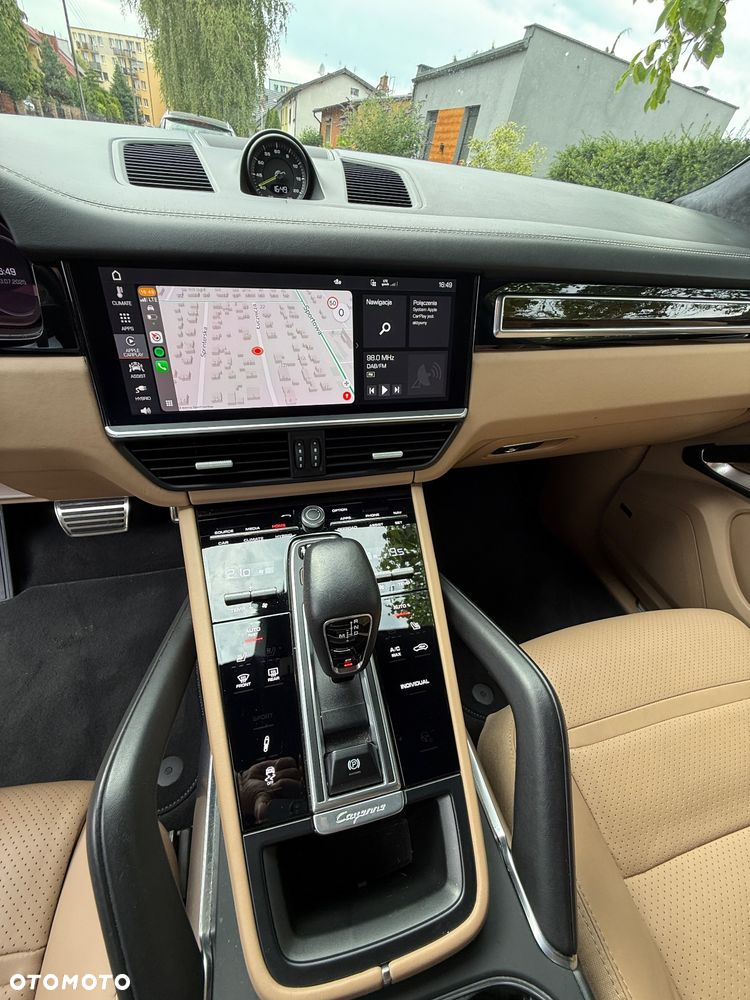 Porsche Cayenne Coupe Turbo S E-Hybrid - 17