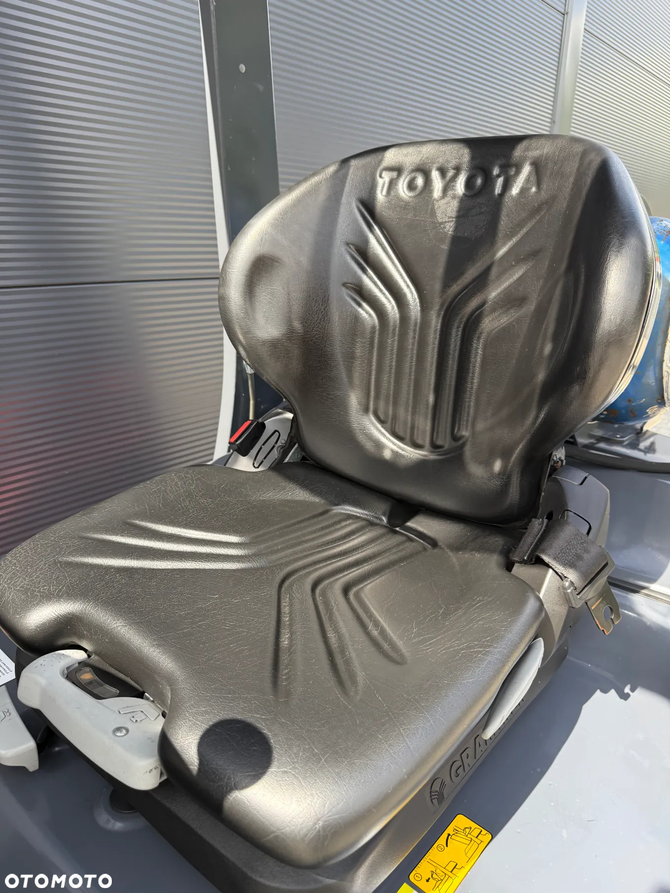 Toyota 02-8FGF18 - 8