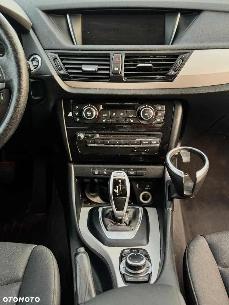 BMW X1 xDrive28i Sport Line - 12