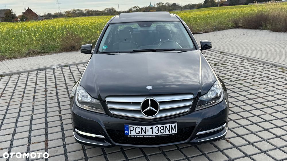 Mercedes-Benz Klasa C 180 CGI BlueEff Avantgarde - 19