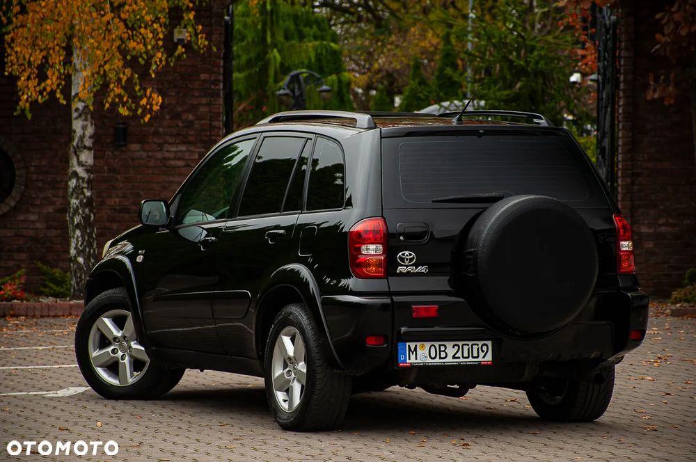 Toyota RAV4 2.0 VVT-i 4x4 - 32