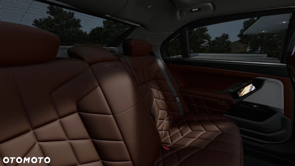 BMW Seria 7 - 11