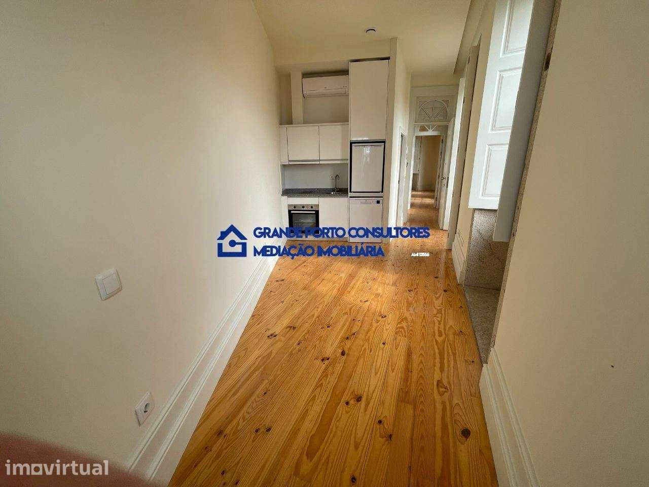 Apartamento T0 Zona Histórica Porto - Clérigos - Grande imagem: 2/7