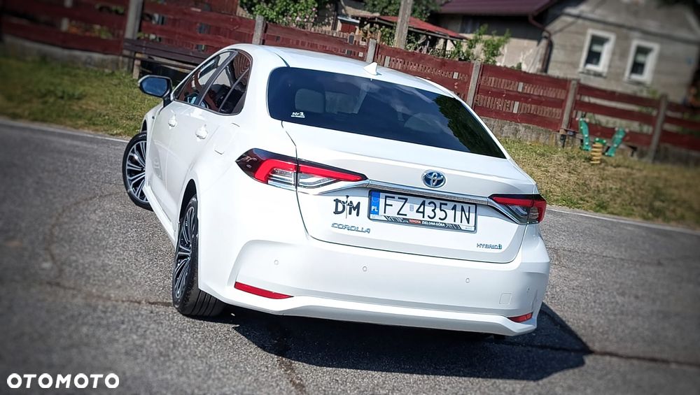 Toyota Corolla 1.8 Hybrid Comfort - 18
