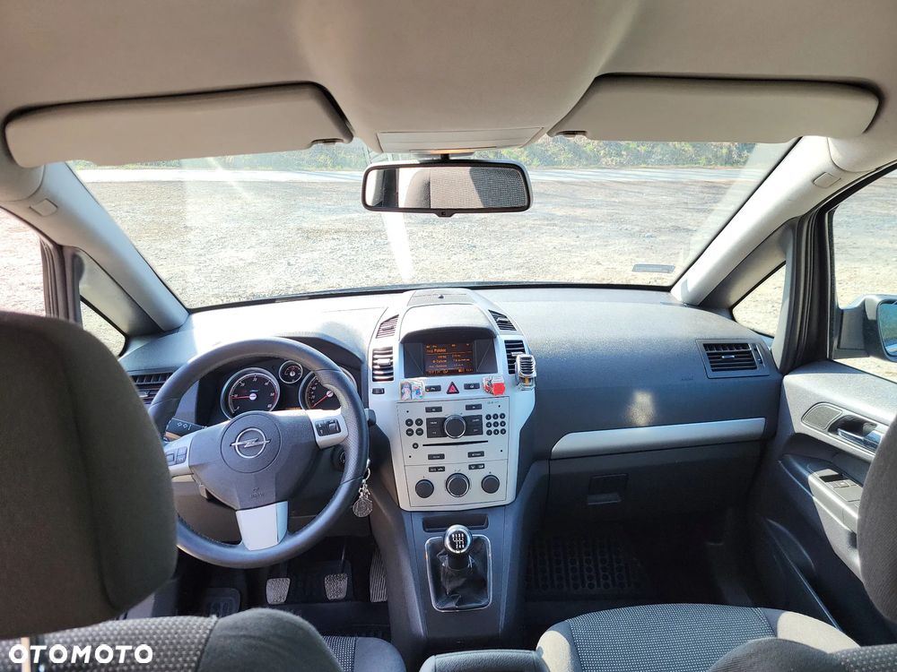 Opel Zafira 1.9 CDTI 111 - 11