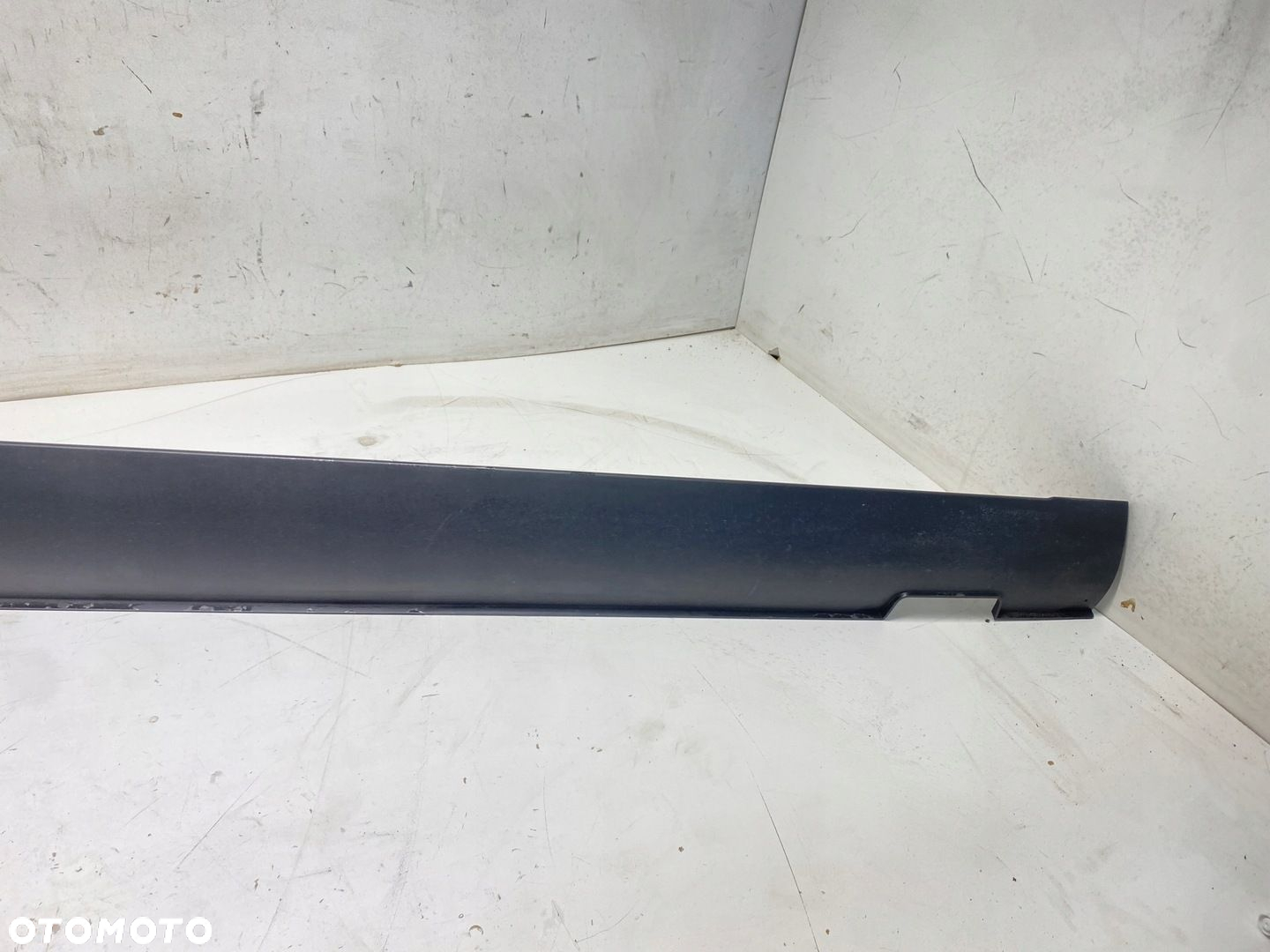 KIA STONIC LISTWA PROGOWA PRAWA 87754-H8400 17-24 - 3