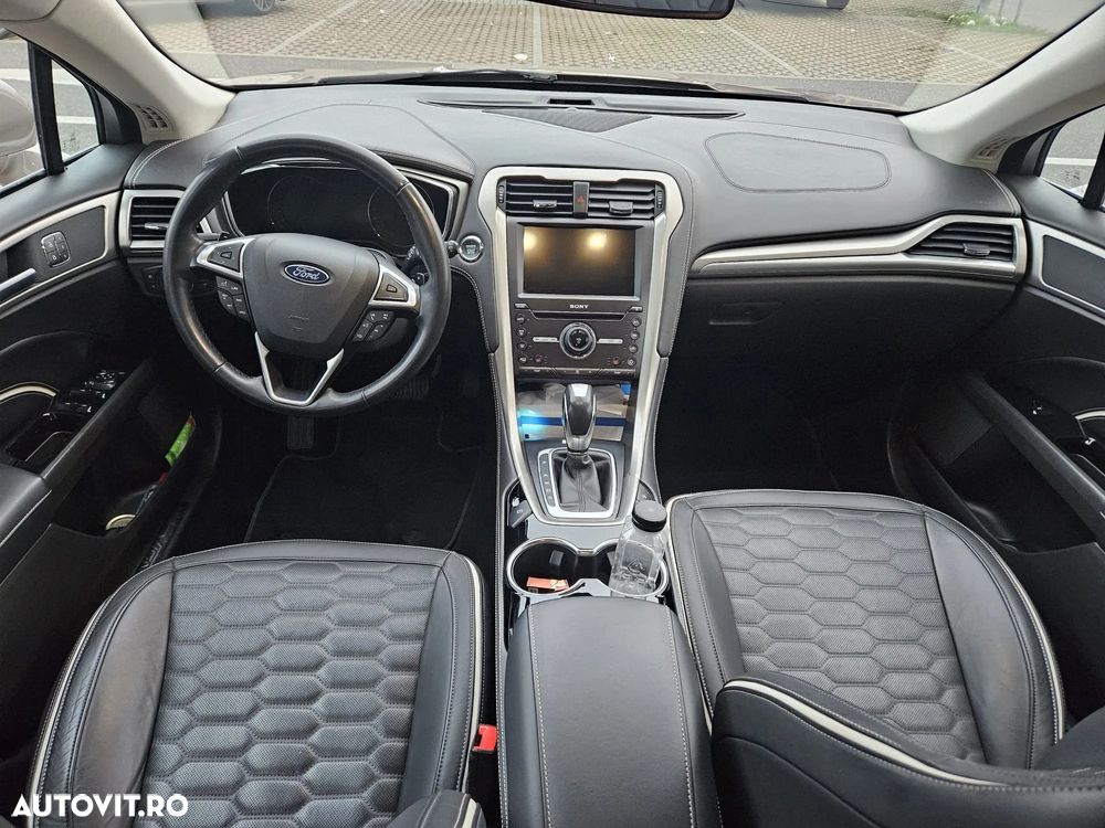Ford Mondeo Vignale 2.0 TDCi Powershift AWD - 14