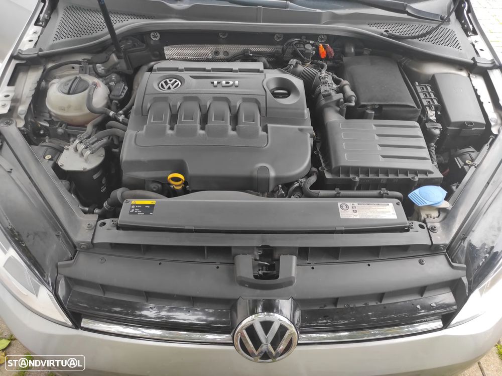 VW Golf Variant 1.6 TDi Confortline - 16