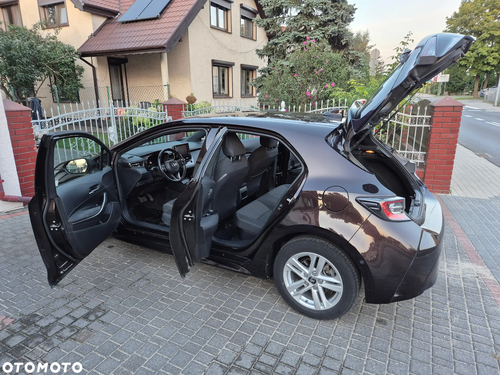 Toyota Corolla 1.8 Hybrid Comfort - 14