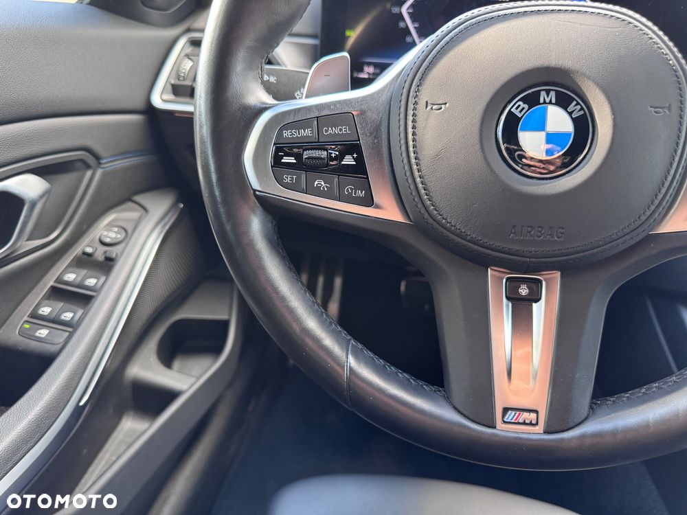 BMW Seria 3 320d xDrive MHEV M Sport sport - 35
