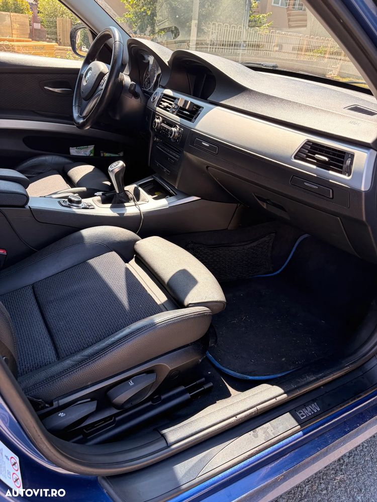 BMW Seria 3 318d - 12
