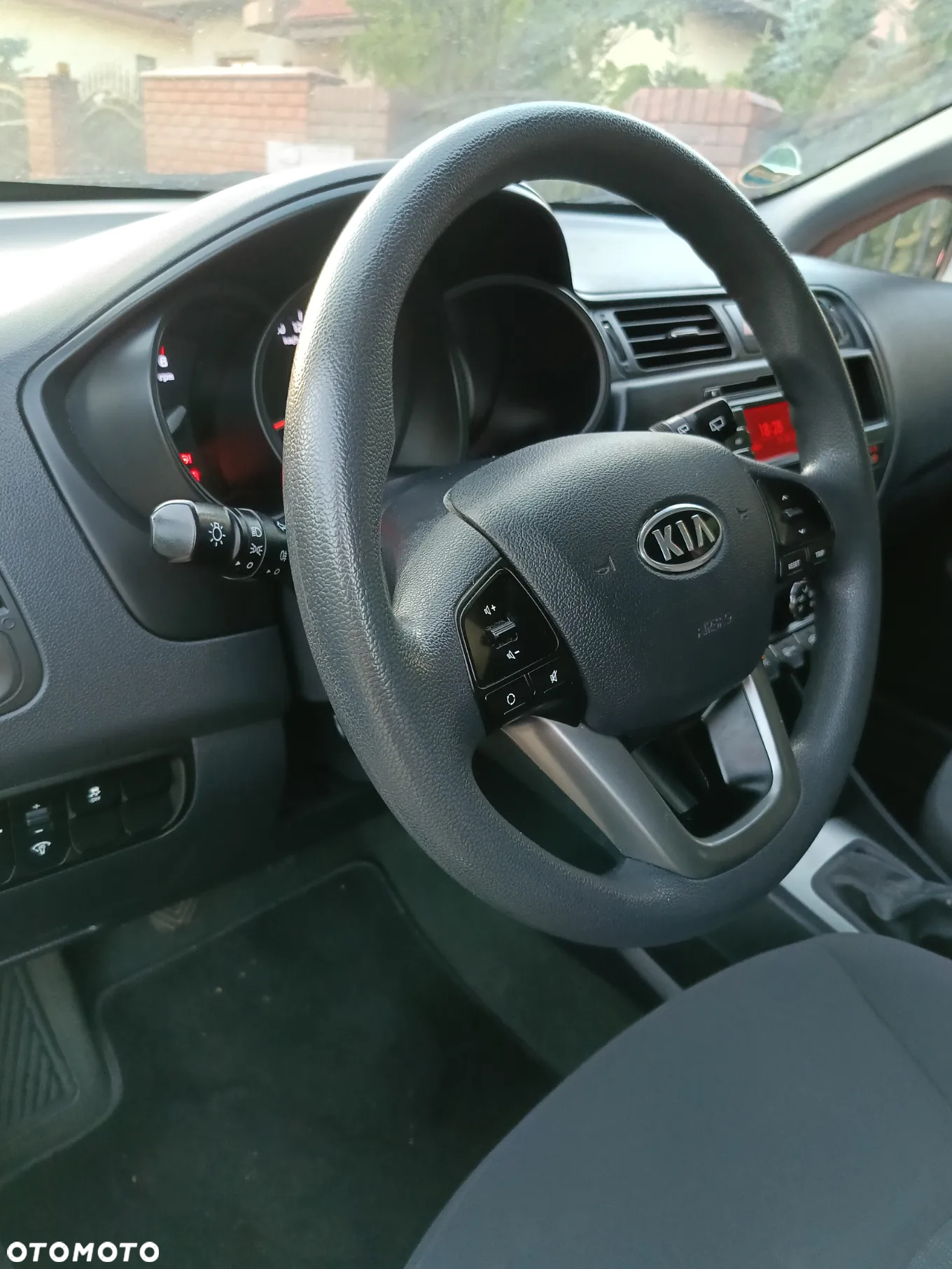 Kia Rio 1.2 Attract - 6
