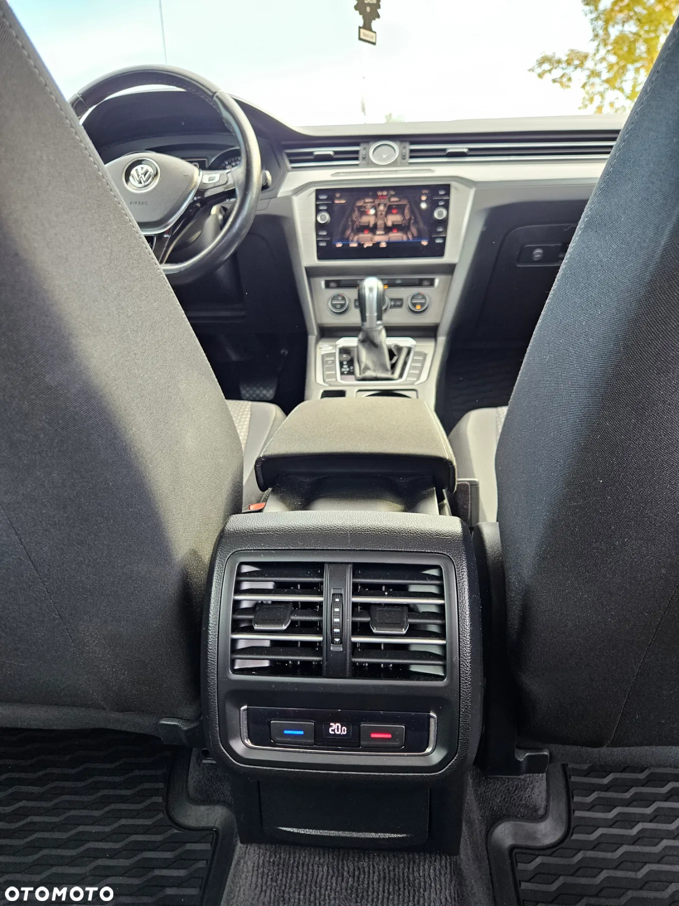 Volkswagen Passat 2.0 TDI BMT Trendline DSG7 - 11