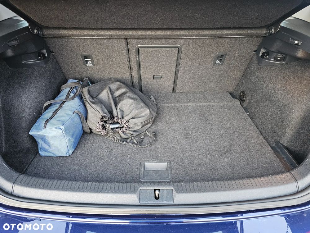 Volkswagen Golf e-Golf - 17