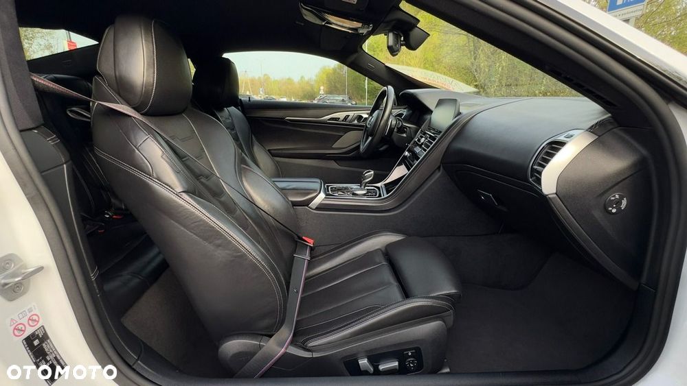 BMW Seria 8 - 13